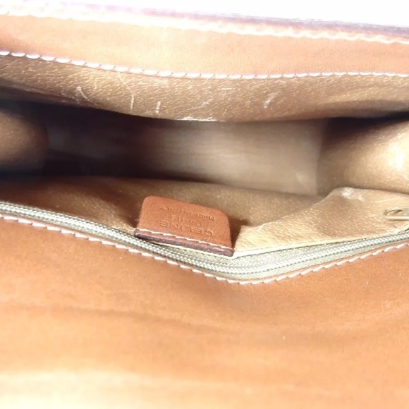 CELINE tote (SOOO GORGEOUS)HATE TO PART WITH IT ❤️ - Picture 5 of 8